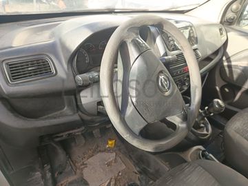 Opel Combo · Ano 2017