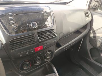 Opel Combo · Ano 2017