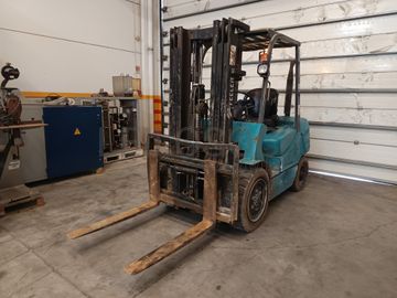 Empilhador Feeler FD30 · Ano 2019