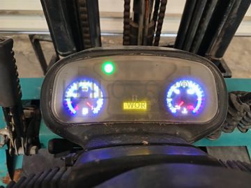 Empilhador Feeler FD30 · Ano 2019