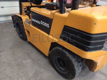Empilhador Daewoo D30 S-2