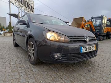 Volkswagen Golf 1.6 TDI · Ano 2009
