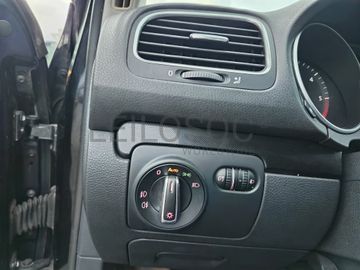Volkswagen Golf 1.6 TDI · Ano 2009