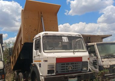 Camião Tata LPK25/6/38