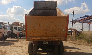 Camião Tata LPK25/6/38