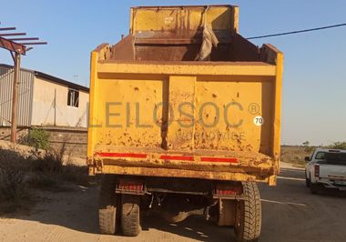 Camião Tata LPK2516130