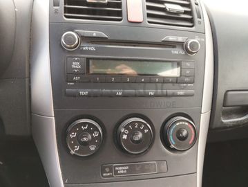 Toyota Auris 1.4 D-4D · Ano 2008