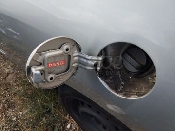 Toyota Auris 1.4 D-4D · Ano 2008