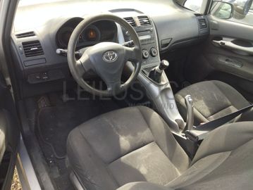 Toyota Auris 1.4 D-4D · Ano 2008