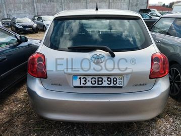 Toyota Auris 1.4 D-4D · Ano 2008
