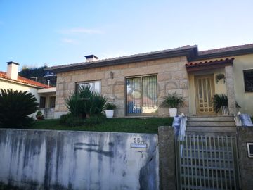 Moradia V3 · Telões, Amarante