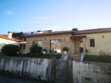 Moradia V3 · Telões, Amarante