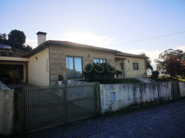 Moradia V3 · Telões, Amarante