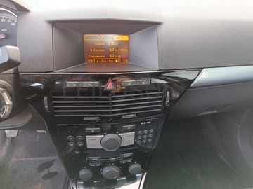 Opel Astra · Ano 2008