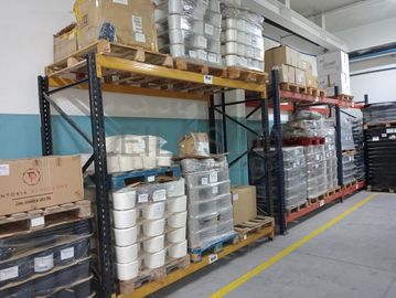 Estantes Industriais · Stock