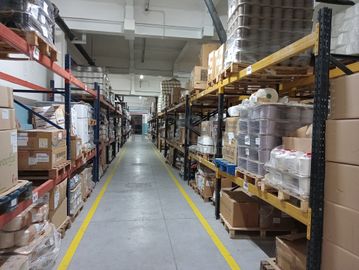 Estantes Industriais · Stock