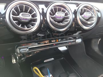 Mercedes-Benz CLA 180 · Ano 2019