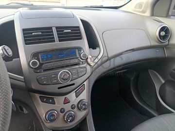 Chevrolet Aveo · Ano 2013