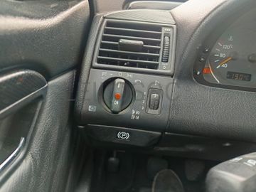 Mercedes-Benz C250 · Ano 1997