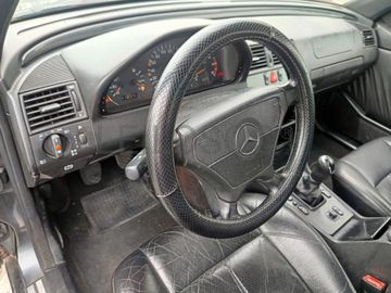 Mercedes-Benz C250 · Ano 1997
