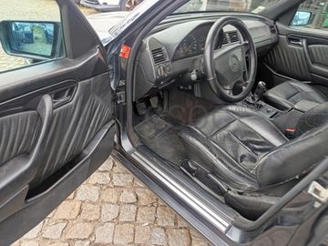 Mercedes-Benz C250 · Ano 1997