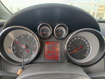 Opel Astra · Ano 2015