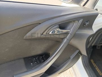 Opel Astra · Ano 2015