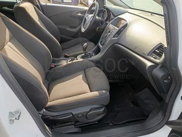 Opel Astra · Ano 2015