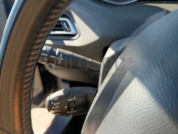 Peugeot 308 · Ano 2015