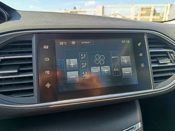 Peugeot 308 · Ano 2015