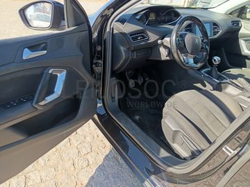 Peugeot 308 · Ano 2015