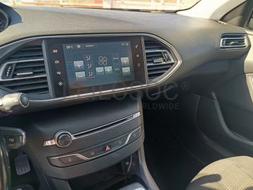 Peugeot 308 · Ano 2015