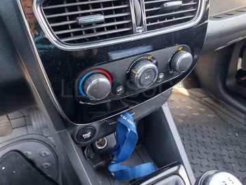 Renault Clio · Ano 2020