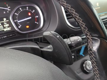 Peugeot Expert Traveller · 8 Lugares · Ano 2018