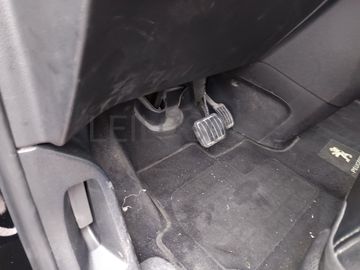 Peugeot Expert Traveller · 8 Lugares · Ano 2018