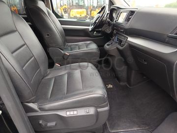 Peugeot Expert Traveller · 8 Lugares · Ano 2018