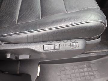 Peugeot Expert Traveller · 8 Lugares · Ano 2018