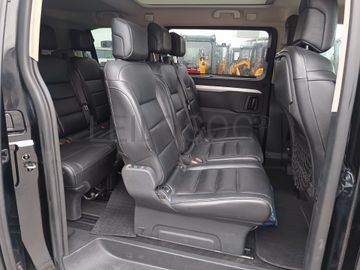 Peugeot Expert Traveller · 8 Lugares · Ano 2018