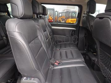 Peugeot Expert Traveller · 8 Lugares · Ano 2018