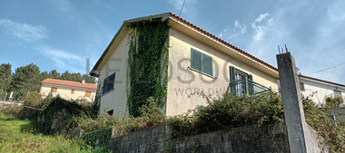 Proporção de 1/2 de Moradia V2 · Melgaço, Viana do Castelo