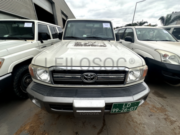 TOYOTA LAND CRUISER 