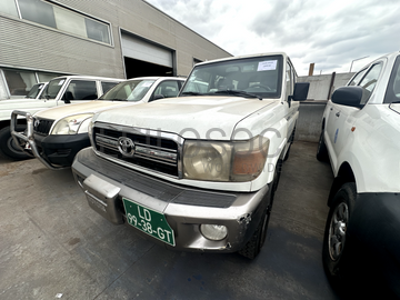 TOYOTA LAND CRUISER 