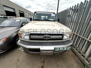 TOYOTA LAND CRUISER