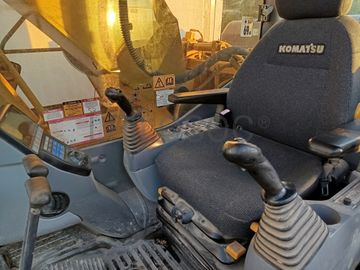 Giratória de Rastos Komatsu PC 210 LC-8 · Ano 2007