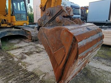 Giratória de Rastos Komatsu PC 210 LC-8 · Ano 2007