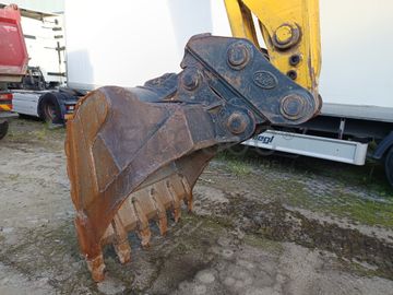 Giratória de Rastos Komatsu PC 210 LC-8 · Ano 2007