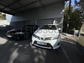 Toyota Auris · Ano 2013