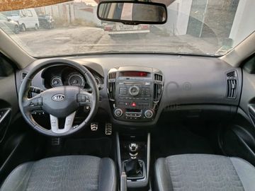 Kia Ceed · Ano 2011