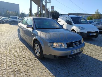 Audi A4 · Ano 2004