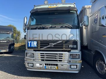 Volvo FH 12-37 · Ano  2000